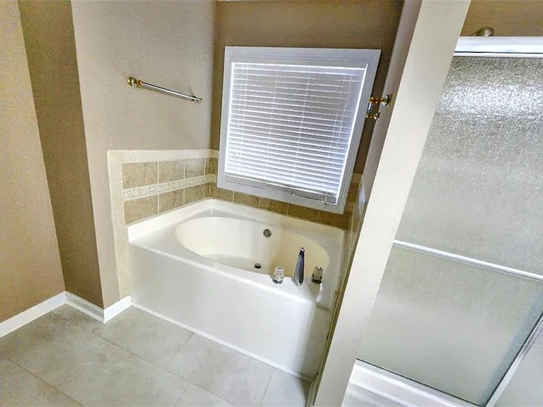 3305 Goldmist Dr — Photo 8