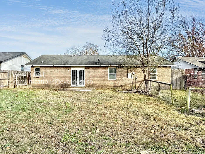 1756 S Pine Ave — Photo 37
