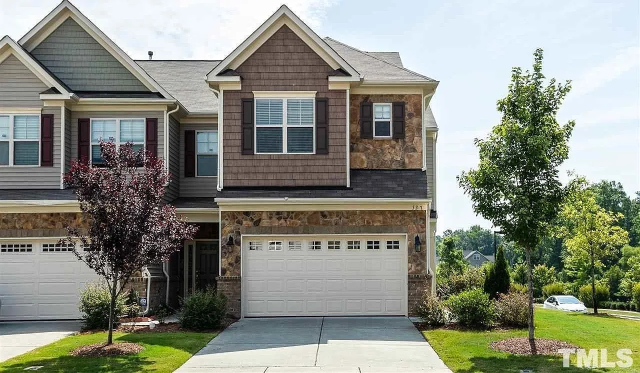 3 bed, 2.5 bath, 1950 sqft, $2,195 — Photo 1