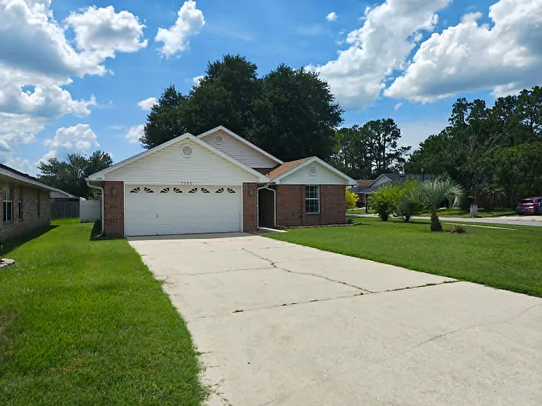 7548 Cliff Cottage Dr — Photo 1