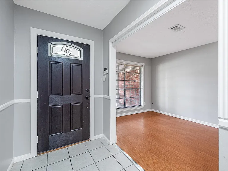 239 Blackwater Ln — Photo 5