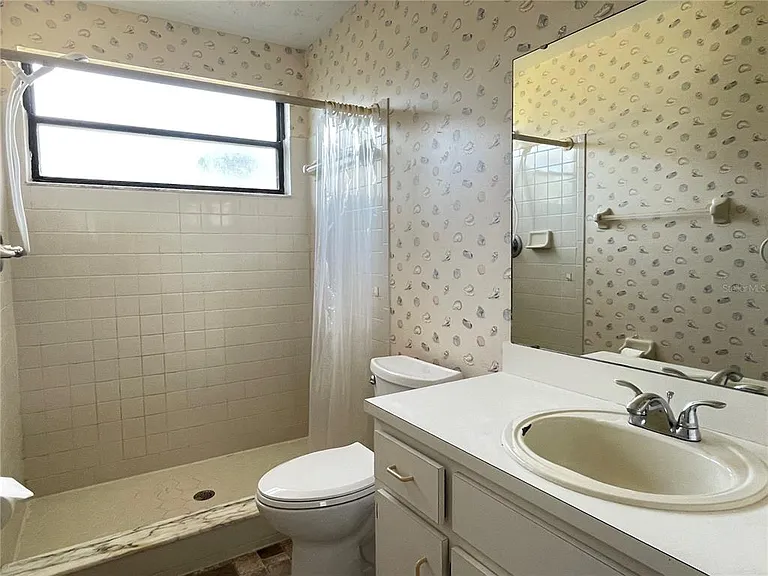 687 Lake Dexter Cir — Photo 13