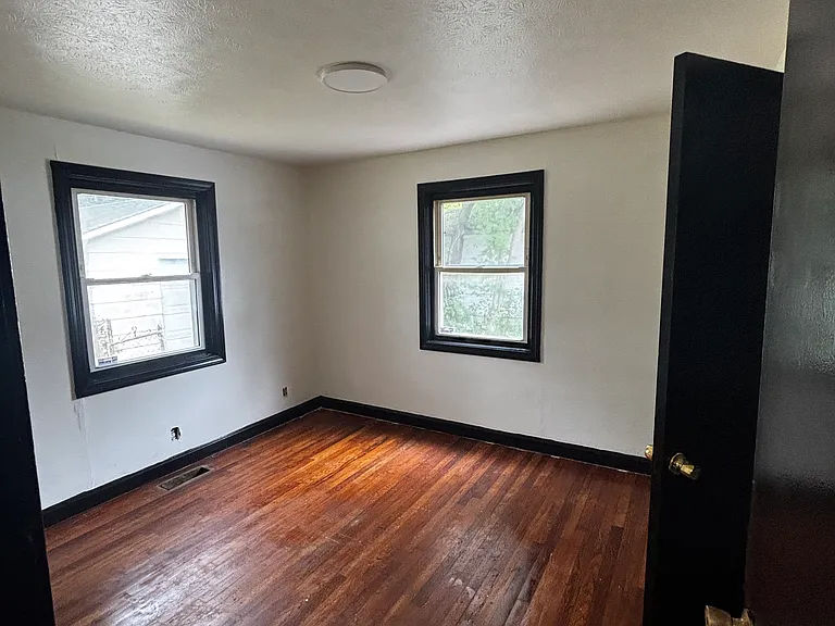500 E Kentucky St — Photo 5