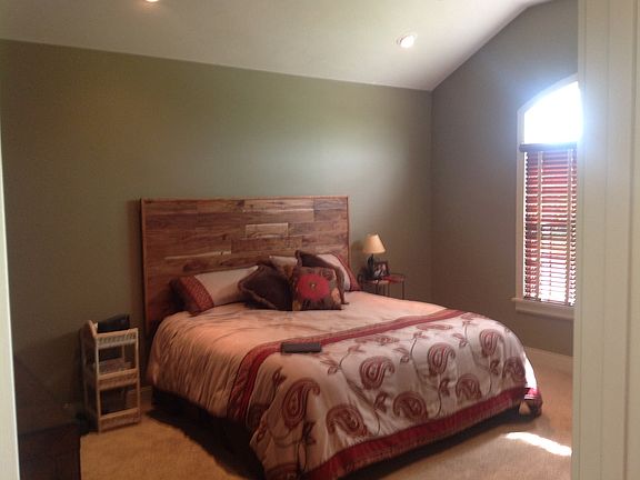 2nd image of 9810 Hollow Tree Dr