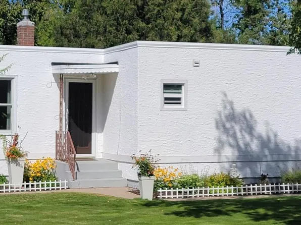 1107 Roosevelt Rd SE, Bemidji, MN 56601