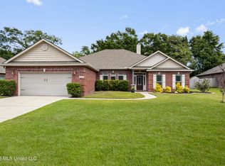 12 Estate Dr, Long Beach, MS 39560