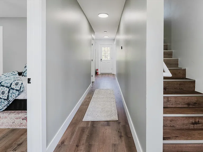 1210 Washtenaw Ave — Photo 4