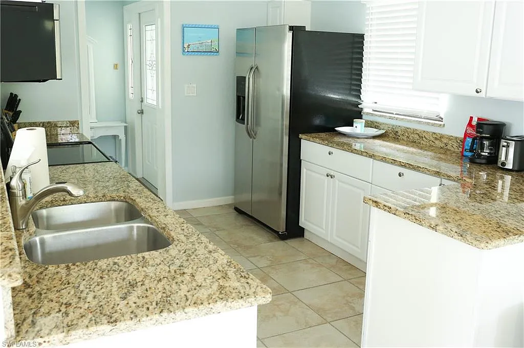 3 bed, 1348 sqft, $3,000 — Photo 4
