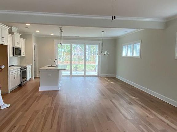 5th image of 515 Beaumont Oaks Dr