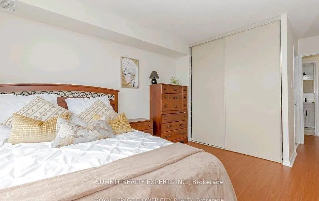 3 bed, $2,999 — Photo 2