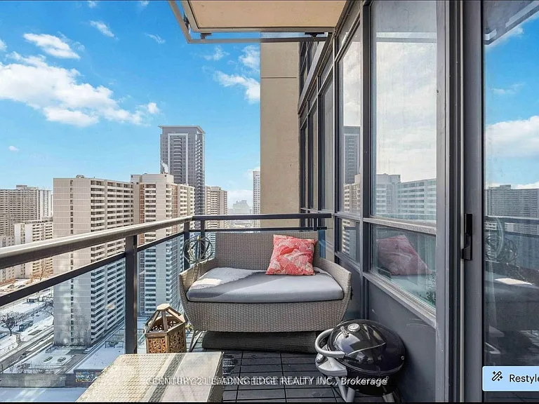 28 Linden St #2203 — Photo 9