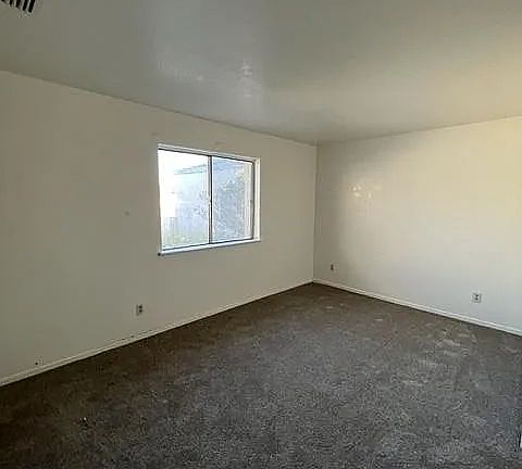 5th image of 1128 Chaparral Dr