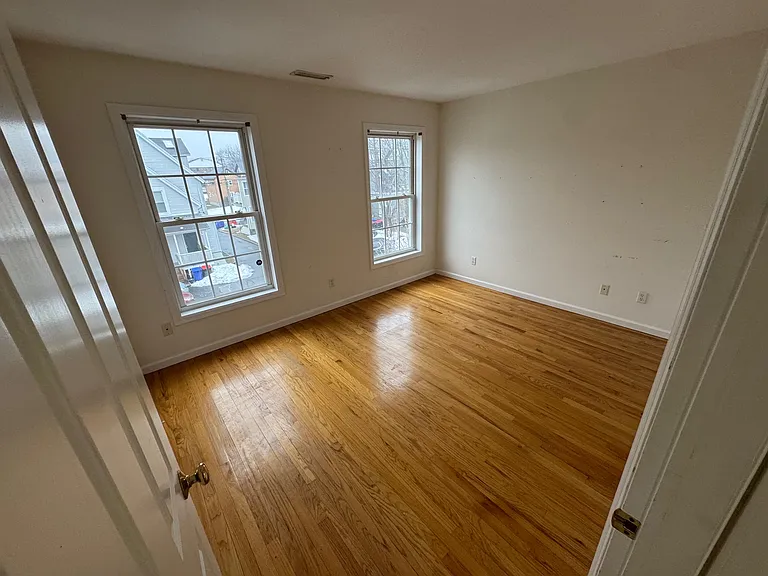 10 Elm St #B2 — Photo 3