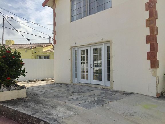 2nd image of 6973 Indian Creek Dr
