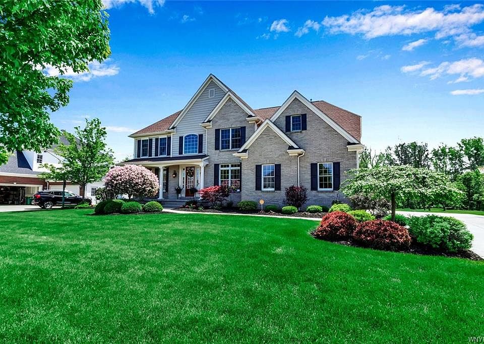 1st image of 8917 Stonebriar Dr