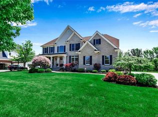 8917 Stonebriar Dr, Clarence Center, NY 14032
