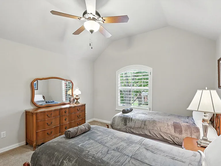 2303 Chapelwood Dr — Photo 40