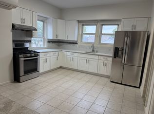 16 Vulcan St FLOOR 2, Staten Island, NY 10305