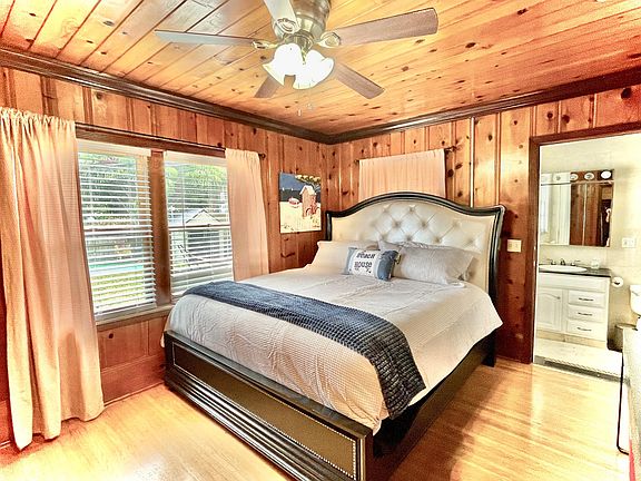 King Size Bed Master Bedroom