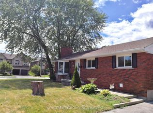 3169 Willow Ln, Burlington, ON L7N 2H9