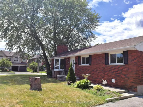 3169 Willow Ln, Burlington, ON L7N 2H9