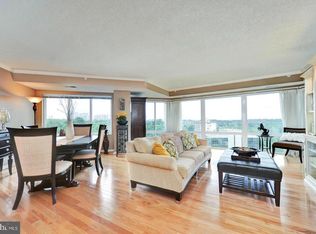 3101 N Hampton Dr APT 911, Alexandria, VA 22302