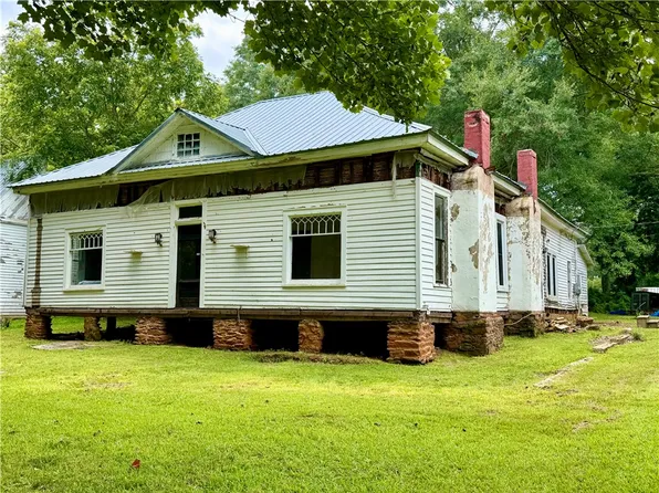 2001 Patrick St, Waverly, AL 36879