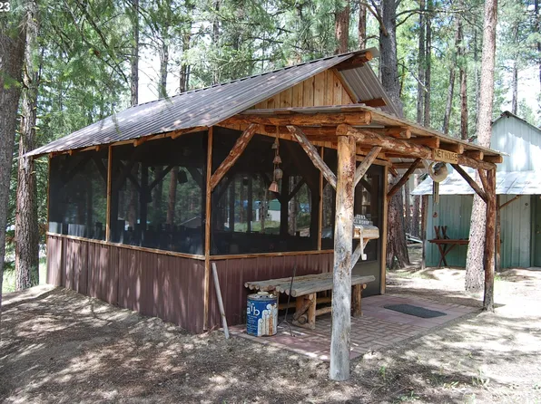 171 N 1st St, Sumpter, OR 97877