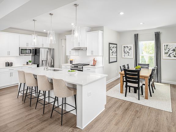 Columbia w Finished Basement