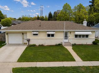 1917 N 6th St, Bismarck, ND 58501