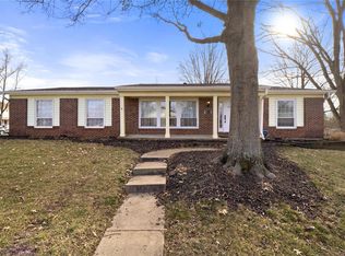 15718 Callender Ct, Chesterfield, MO 63017