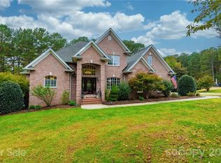 5361 Beacon Ridge Dr, Granite Falls, NC 28630