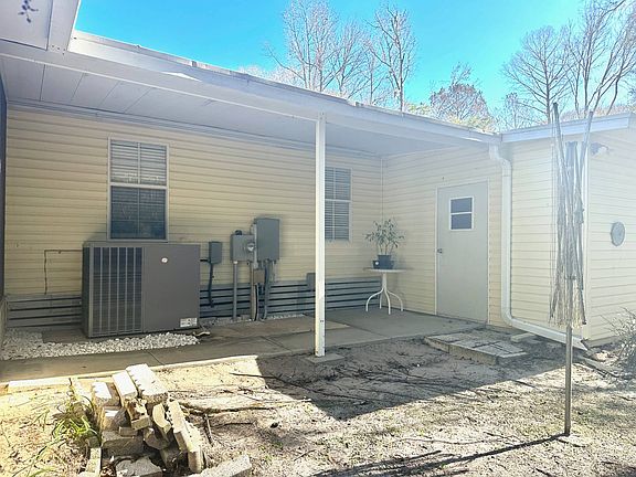 4th image of 1015 Palm Ave