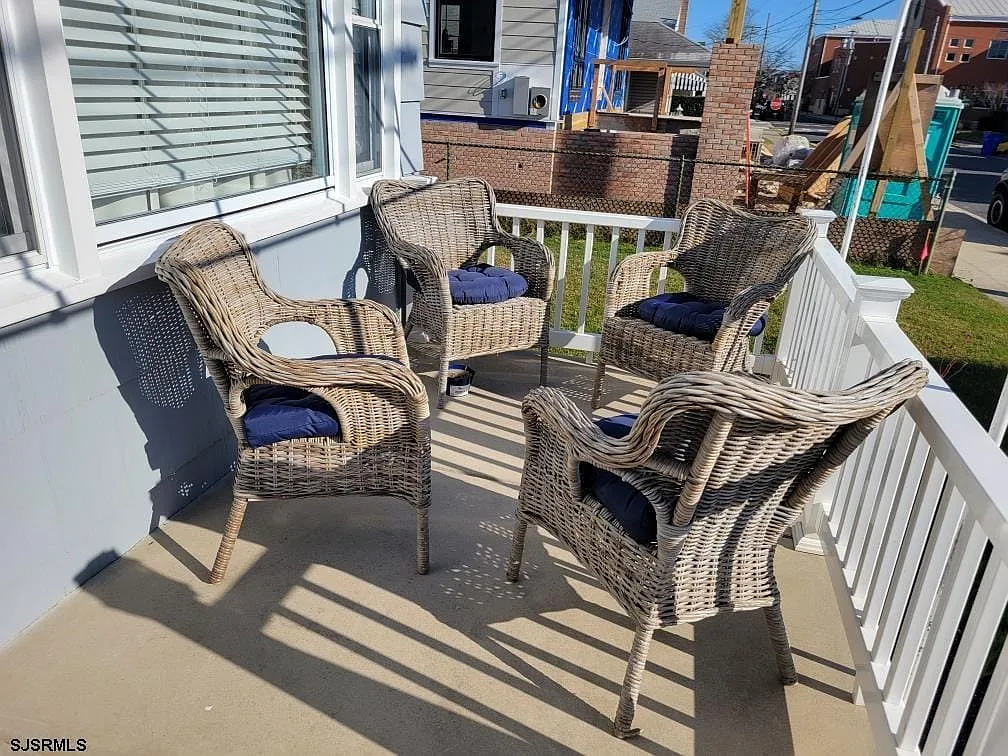 4 bed, 2.0 bath, $20,000 — Photo 3