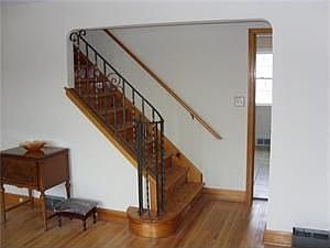 5th image of 34 Onondaga Ave