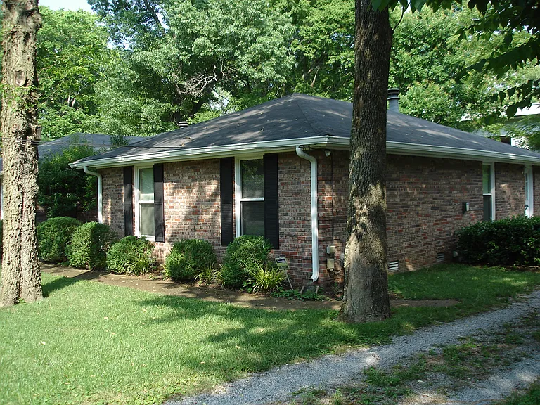 5939 Old Harding Pike — Photo 2