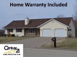 575 Pioneer Rd, Platteville, WI 53818