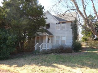 206 S Pecan St, Nowata, OK 74048