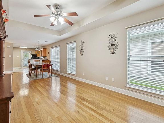 2nd image of 109 Emerald Pines Ct