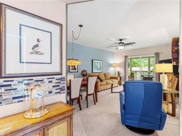 257 S Cypress Road #427, Pompano Beach, FL 33060