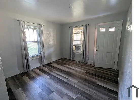 3 bed, 960 sqft, $1,195 — Photo 3