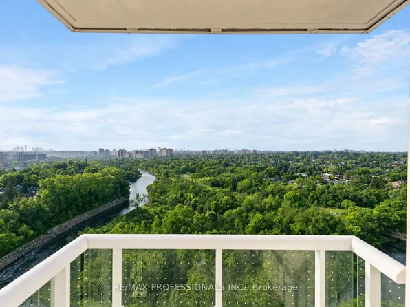 10 Wilby Cres #1603, Toronto, ON M9N 0B6