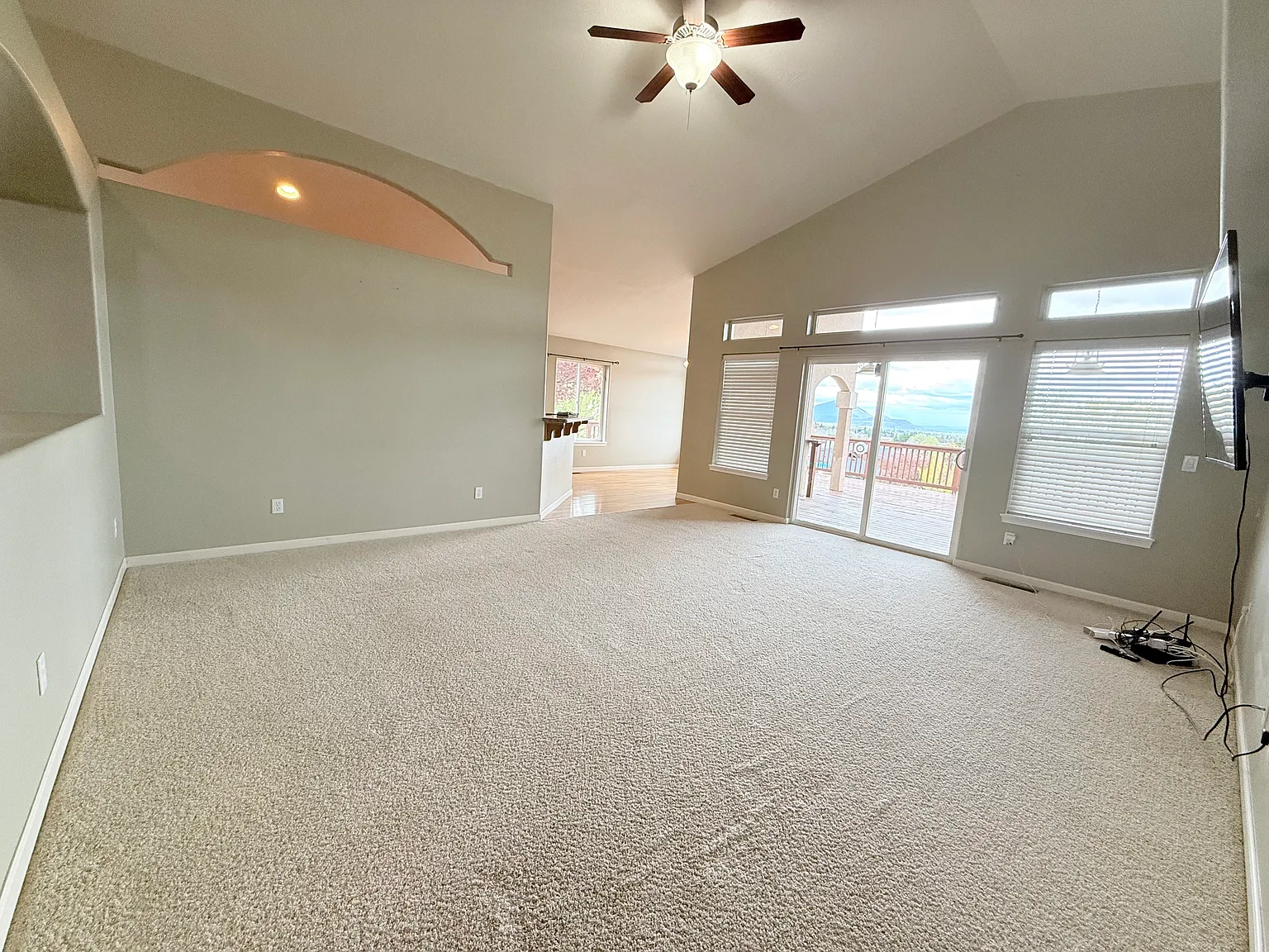 Benchwood Ave, Klamath Falls — Photo 2