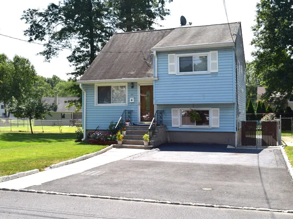 44 Carlson Pl, Lake Hiawatha, NJ 07034