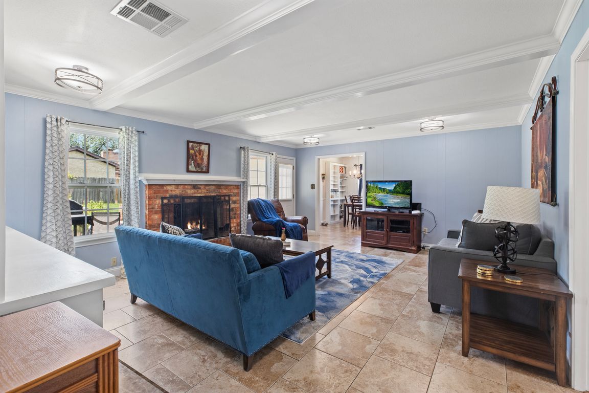 next background image