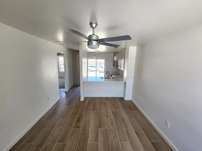 1301 Jefferson Ave — Photo 3