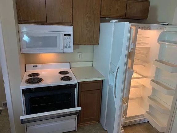 2nd image of 11818 Arcola St