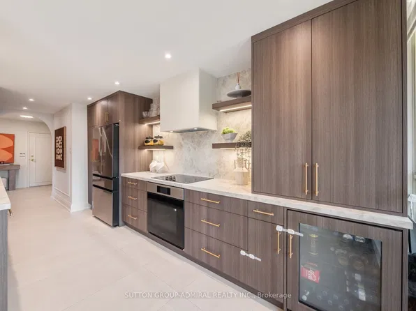 10 Torresdale Ave #208, Toronto, ON M2R 3V8