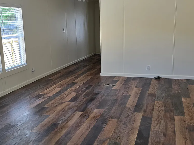 13671 Henry Dr — Photo 3