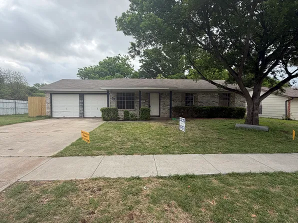 628 Wallace Dr, Crowley, TX 76036